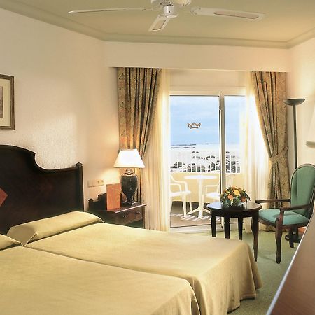Hotel Riu Oliva Beach Resort Corralejo Exteriör bild