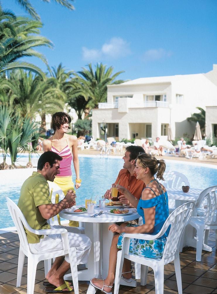 Hotel Riu Oliva Beach Resort Corralejo Exteriör bild