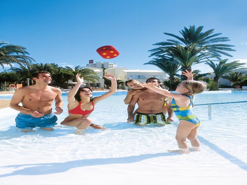 Hotel Riu Oliva Beach Resort Corralejo Exteriör bild