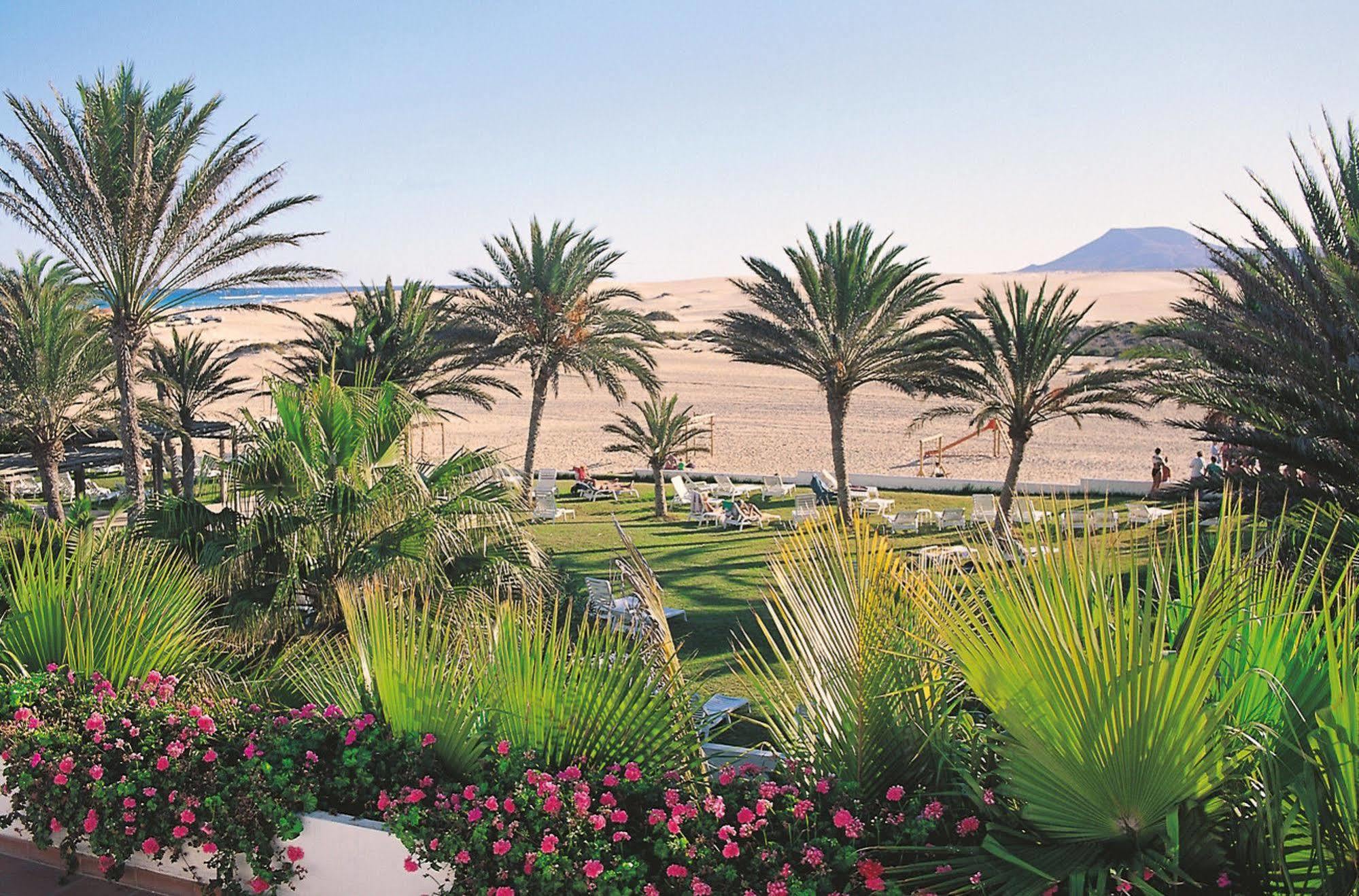 Hotel Riu Oliva Beach Resort Corralejo Exteriör bild
