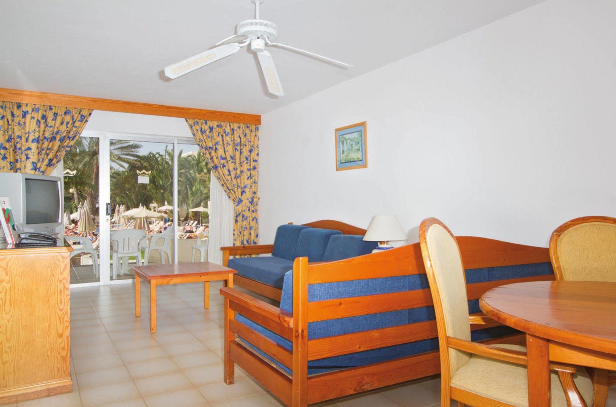 Hotel Riu Oliva Beach Resort Corralejo Exteriör bild
