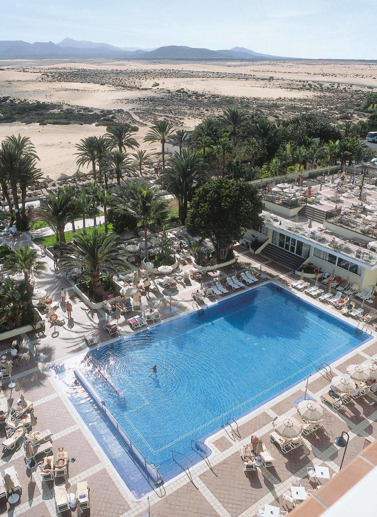 Hotel Riu Oliva Beach Resort Corralejo Exteriör bild