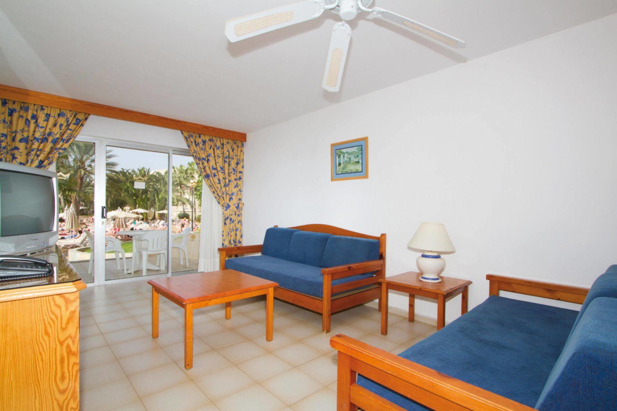 Hotel Riu Oliva Beach Resort Corralejo Exteriör bild